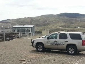 Man found in canal near Benton City Man found in canal near Benton City